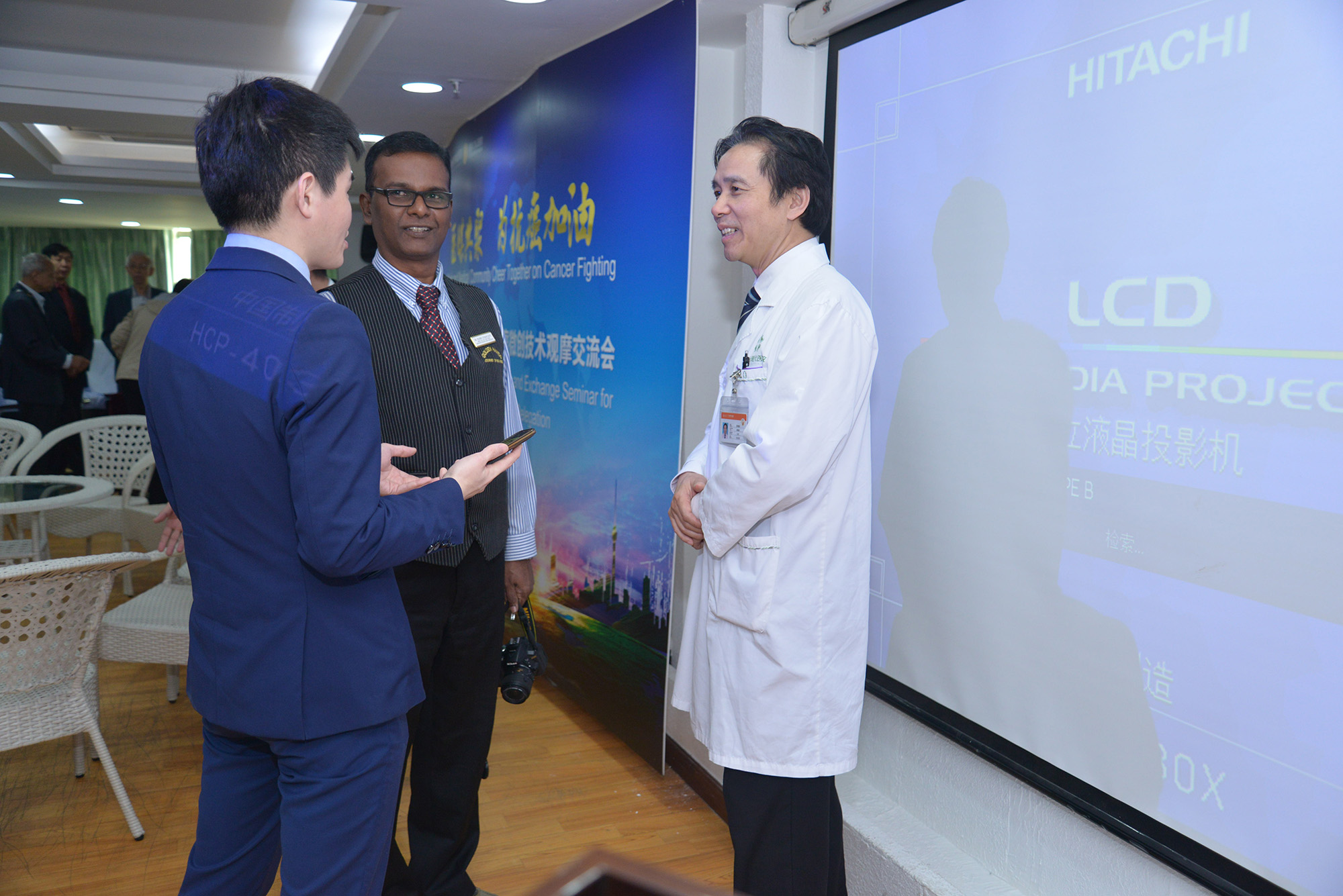 中国报记者在广州圣丹福医院 中国报记者在广州圣丹福医院