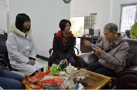 广州圣丹福医院春节探访慰问困难家庭