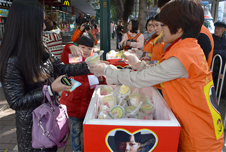 广州圣丹福医院建院十周年系列报道——情系苍生 倾心公益万户传