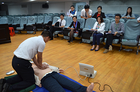 广州圣丹福医院组织非临床员工心肺复苏操作考试