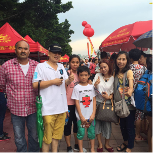 广州圣丹福医院外籍患者观看国际龙舟邀请赛